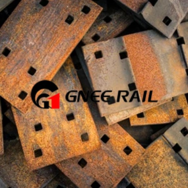 pile-rusty-railroad-tie-plates-260nw-500013694 pile-rusty-railroad-tie-plates-260nw-500013694