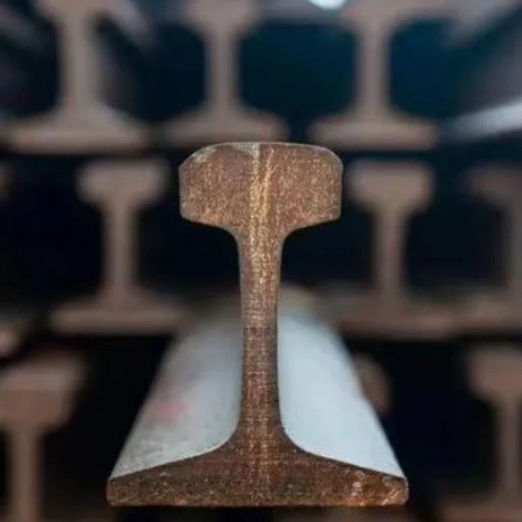 Port Crane GB U71Mn Rail